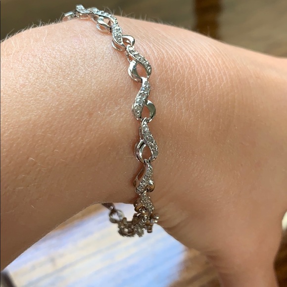 Zales Jewelry - Zales diamond tennis bracelet in 10 kt white gold Zales Jewelry - Zales diamond tennis bracelet in 10 kt white gold